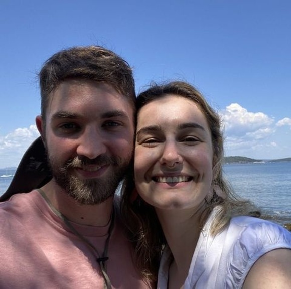 Meet your Posher, Alexiane - Picture 1 of 1